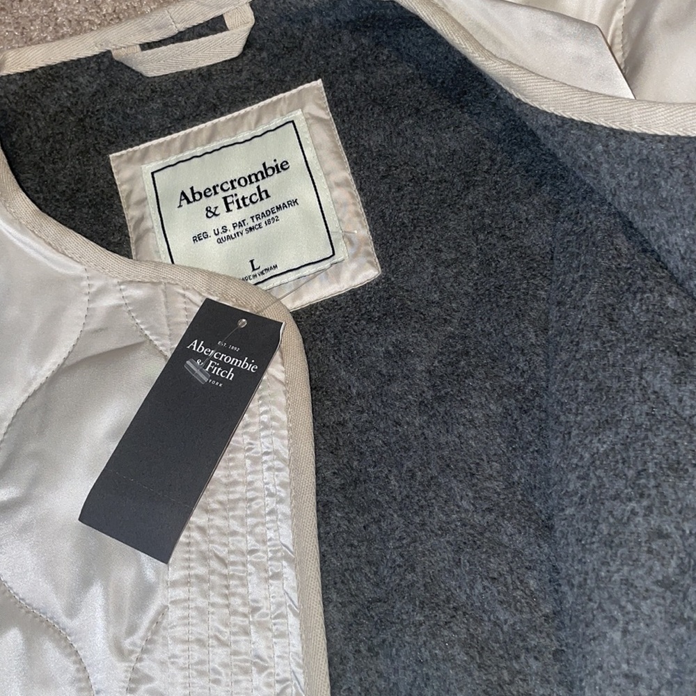 NWT Abercrombie and Fitch jacket - Picture 2 of 2